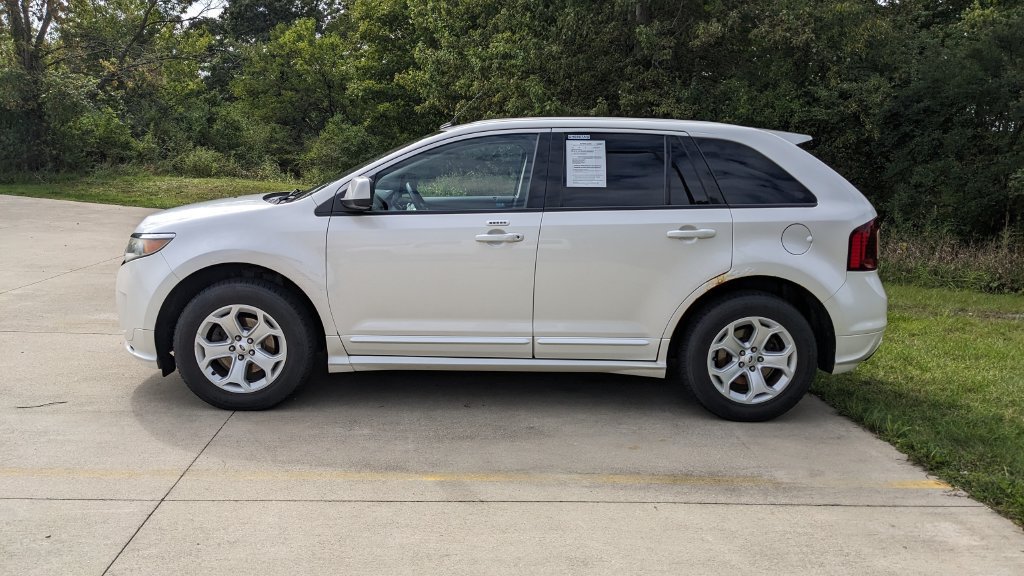 Used 2011 Ford Edge Sport w/ Driver Entry Pkg AWD/4WD image 6