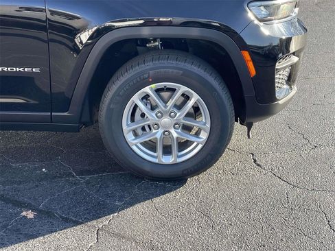New 2025 Jeep Grand Cherokee Laredo X image 13