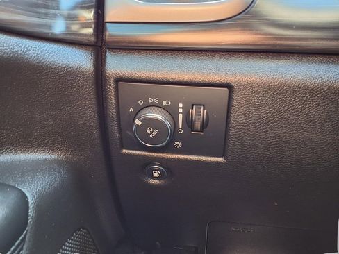 Used 2021 Jeep Grand Cherokee Laredo X image 17