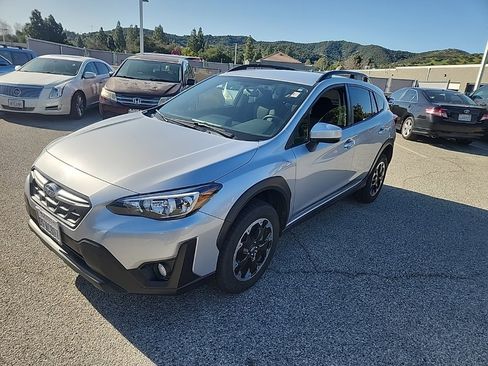 Used 2023 Subaru Crosstrek 2.0i Premium image 1