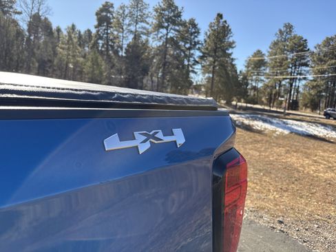 Used 2022 GMC Sierra 1500 Elevation image 12