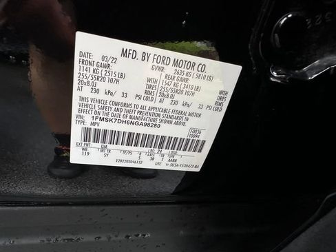 Used 2022 Ford Explorer XLT w/ Equipment Group 202A RWD image 32