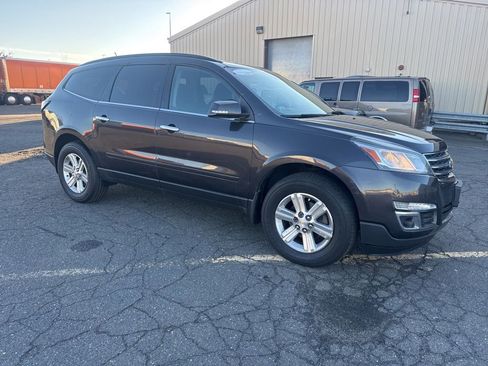 Used 2014 Chevrolet Traverse LT image 9