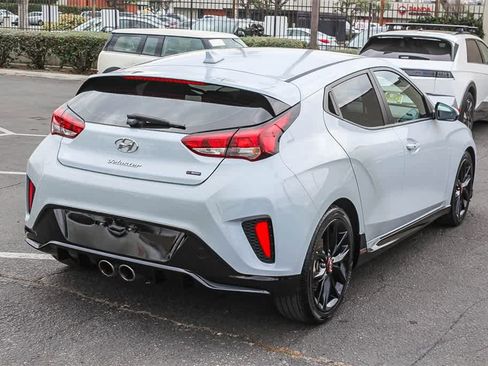 Used 2020 Hyundai Veloster Turbo R-Spec image 4