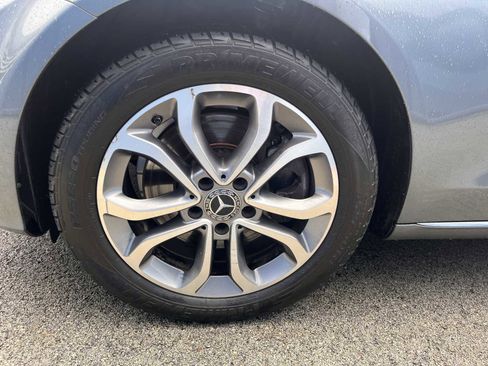 Used 2017 Mercedes-Benz C 300 4MATIC Sedan image 28