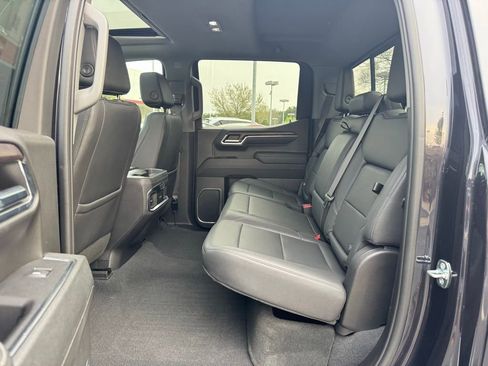 Used 2023 GMC Sierra 1500 SLT w/ SLT Premium Plus Package image 16