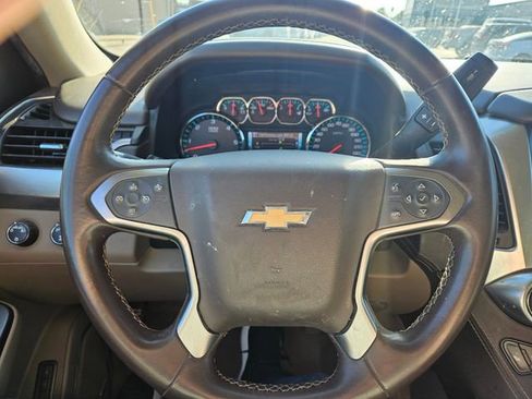 Used 2019 Chevrolet Suburban LT image 10