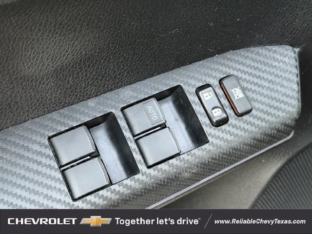 Used 2015 Toyota RAV4 LE FWD image 24