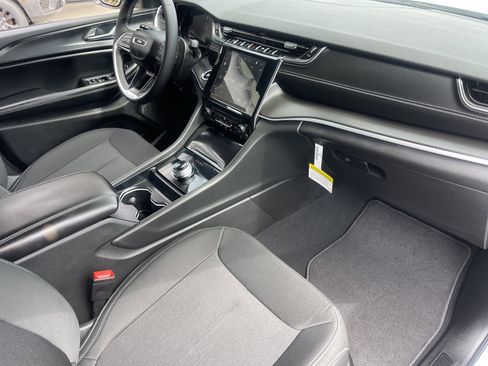 New 2026 Jeep Grand Cherokee Laredo RWD image 19