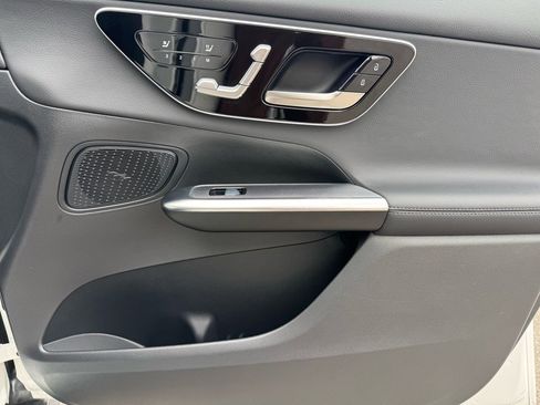 Certified 2025 Mercedes-Benz GLC 300 image 25