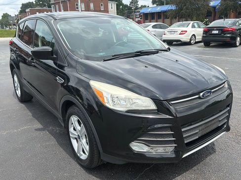 Used 2016 Ford Escape SE FWD image 3