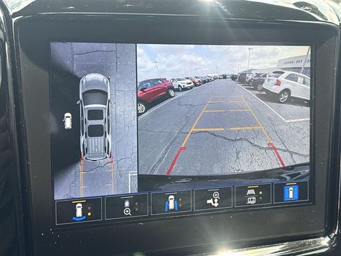Certified 2023 Chevrolet Traverse High Country FWD image 15
