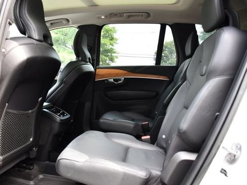 Certified 2023 Volvo XC90 B6 Plus w/ Protection Package Premier AWD/4WD image 17