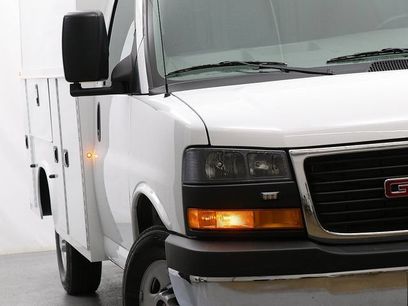 New 2025 GMC Savana 3500 w/ Power Convenience Package