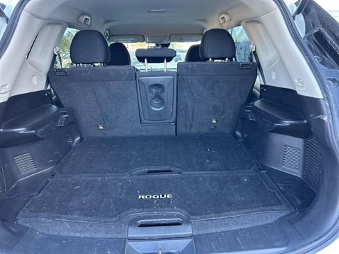 Used 2020 Nissan Rogue S w/ Special Edition Package image 8