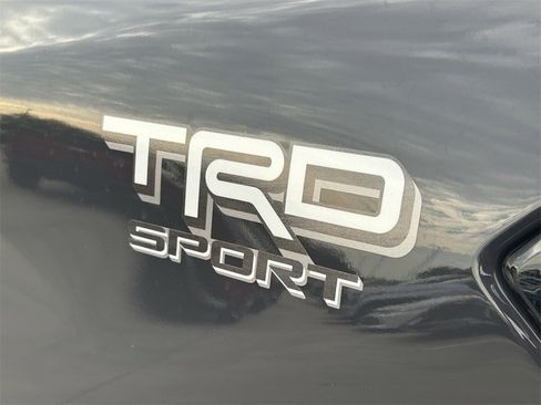 Used 2025 Toyota Tacoma TRD Sport image 14
