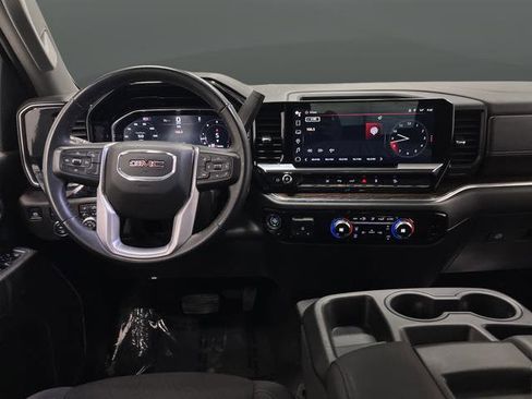 Used 2024 GMC Sierra 2500 SLE image 5