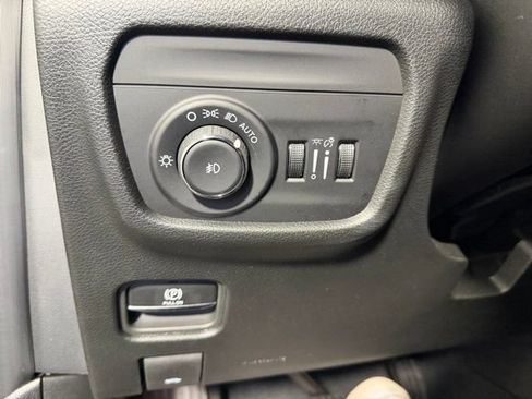 New 2026 Jeep Grand Cherokee Limited AWD/4WD image 9