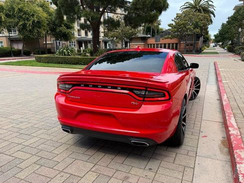 Used 2016 Dodge Charger R/T w/ Plus Group RWD image 8