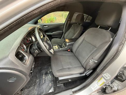 Used 2014 Dodge Charger SE RWD image 8