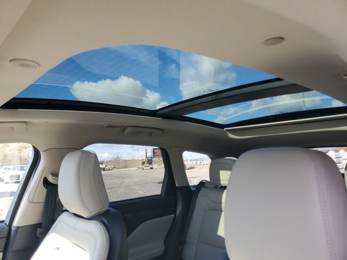 New 2026 Lincoln Corsair Premiere image 11