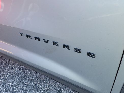 Used 2025 Chevrolet Traverse Z71 w/ Enhanced Driving Package image 12