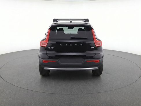 Certified 2023 Volvo XC40 B5 Ultimate w/ Protection Package Premier AWD/4WD image 7