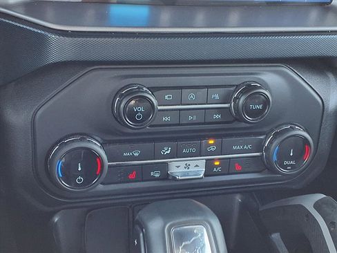 Used 2022 Ford Bronco Outer Banks image 17