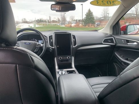 Used 2023 Ford Edge SEL image 16