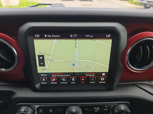Used 2023 Jeep Wrangler Unlimited Rubicon w/ Cold Weather Group AWD/4WD image 20