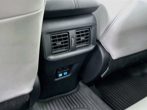 Used 2022 Toyota RAV4 XLE Premium AWD/4WD image 26