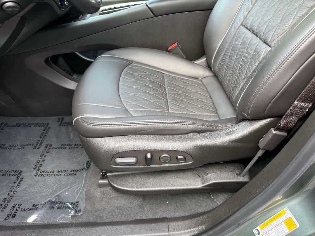 Used 2024 Buick Enclave Avenir w/ Trailering Package, 5000 lbs. AWD/4WD image 3