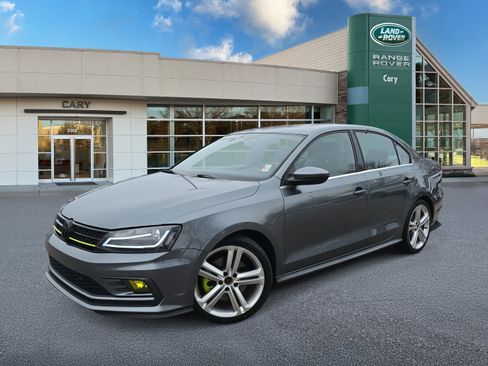 Used 2017 Volkswagen Jetta GLI image 1