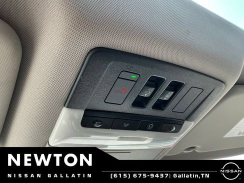 Used 2021 Nissan Rogue Platinum FWD image 29