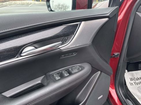 Certified 2023 Cadillac XT5 Premium Luxury image 17