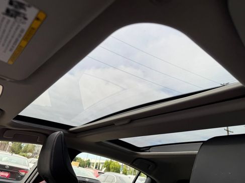 Certified 2024 Toyota Prius Prime FWD image 15