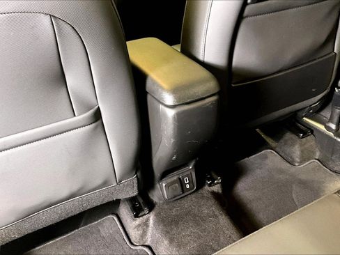 Used 2023 Chevrolet TrailBlazer RS w/ Sun and Liftgate Package image 10