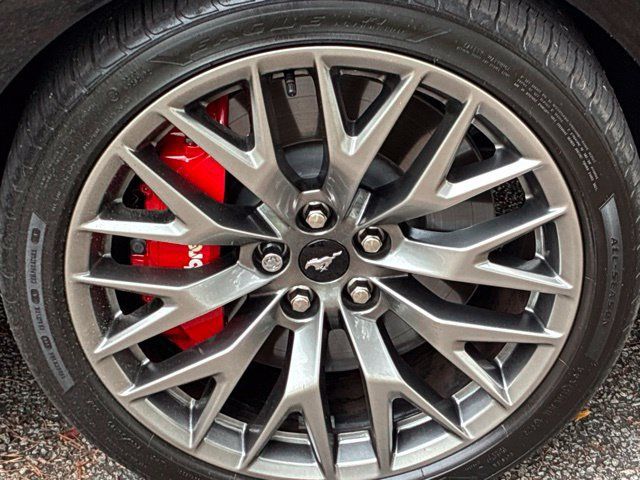 Used 2025 Ford Mustang GT Premium RWD image 16