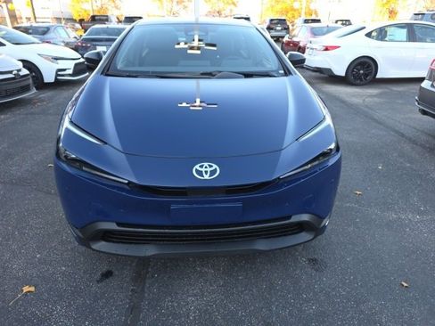New 2026 Toyota Prius LE image 2
