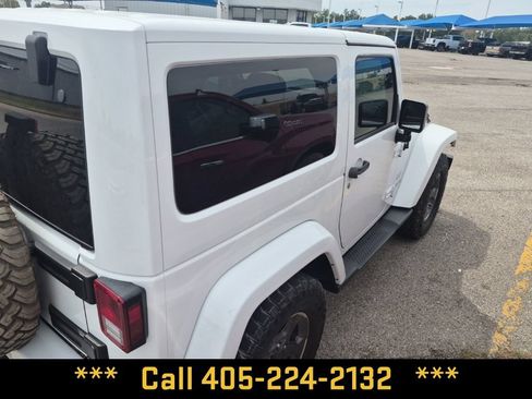 Used 2016 Jeep Wrangler Sahara w/ Connectivity Group AWD/4WD image 18