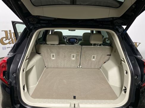 Used 2024 GMC Terrain Denali w/ Denali Premium Package image 23