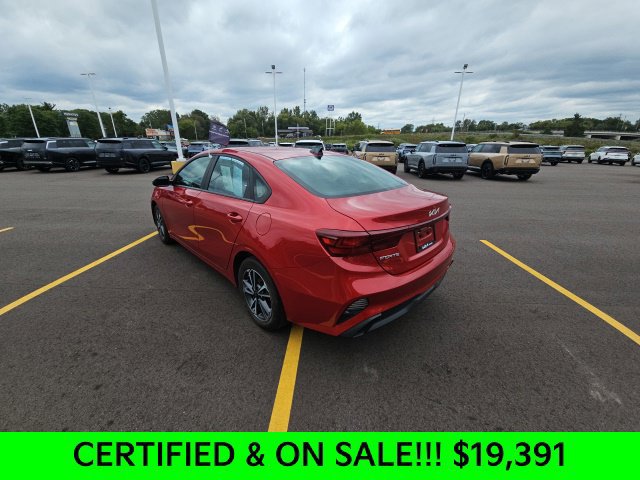 Used 2024 Kia Forte LXS w/ LXS Technology Package FWD image 6