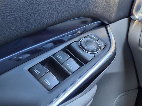 Used 2023 Cadillac XT4 Luxury image 30