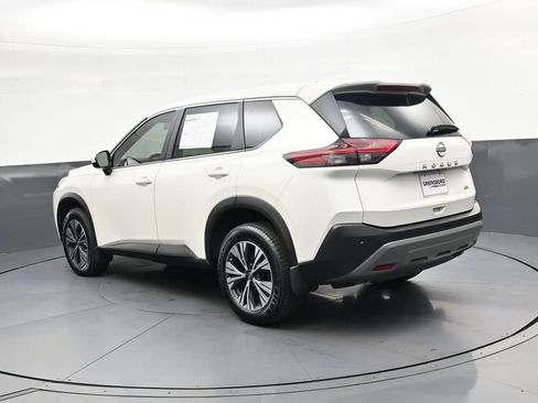 Used 2023 Nissan Rogue SV FWD image 5