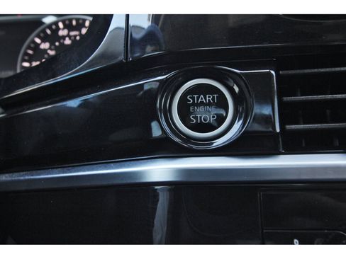 Certified 2024 Nissan Pathfinder SV w/ SV Premium Package FWD image 29