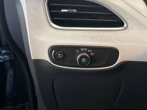 Used 2019 Chevrolet Bolt LT image 29