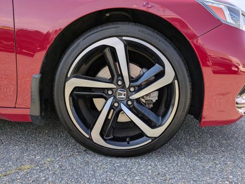 Used 2019 Honda Accord Sport image 12