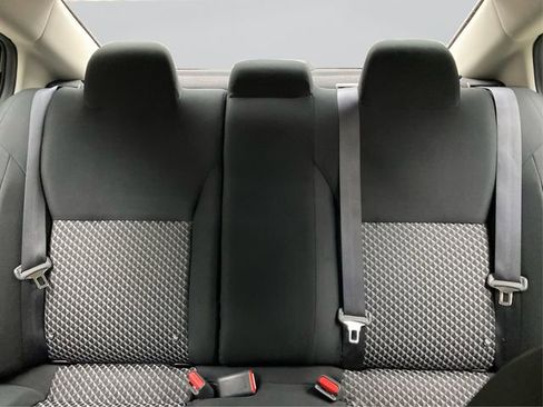 Used 2022 Nissan Versa S image 19