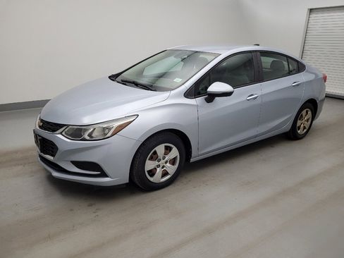Used 2017 Chevrolet Cruze LS FWD image 2