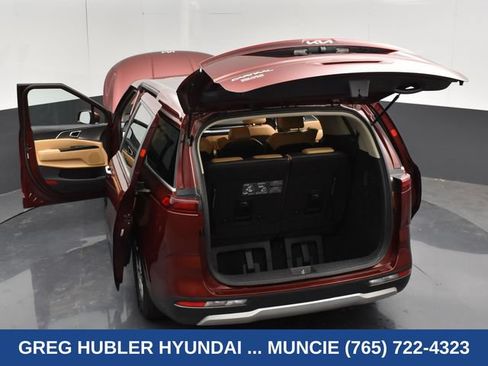 Used 2023 Kia Carnival LX FWD image 36